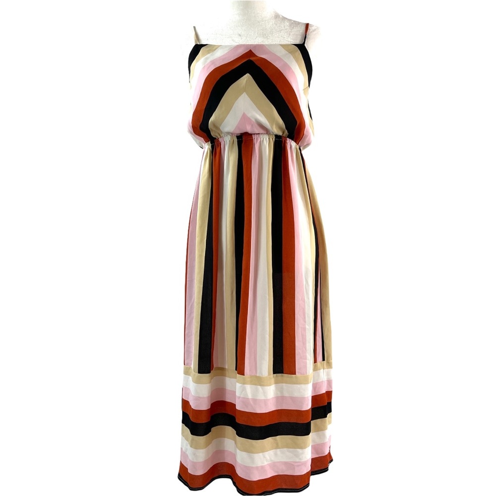 Forever 21 Open Back Maxi Dress - Picture 3 of 6